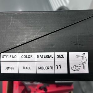 Black heel never worn